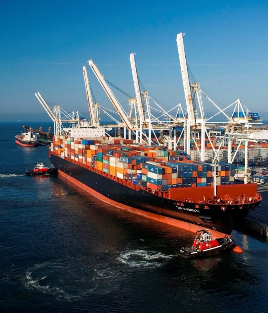 cargo ship Port Photo
